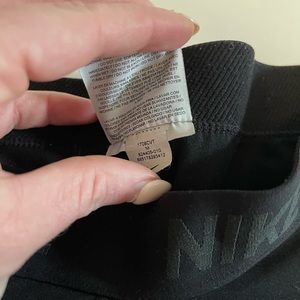 Black Nike dry fit capris